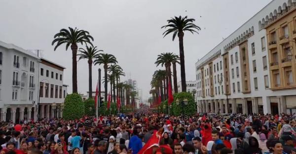 المغاربة يملؤون شوارع المملكة احتفالا بالفوز التاريخي ضد بلجيكا (فيديو)